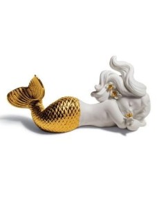 Lladro Day Dreaming at Sea: Golden Redeco