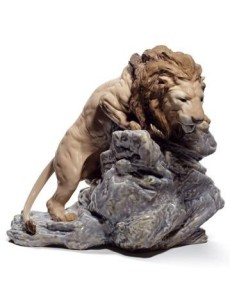 Lladro 01008656 Figurine: Lion Pouncing - TicTacArea.com