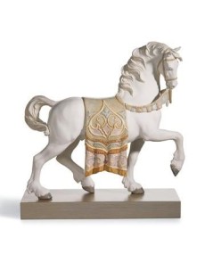 Lladro 01012497 A REGAL STEED: Elegância em porcelana