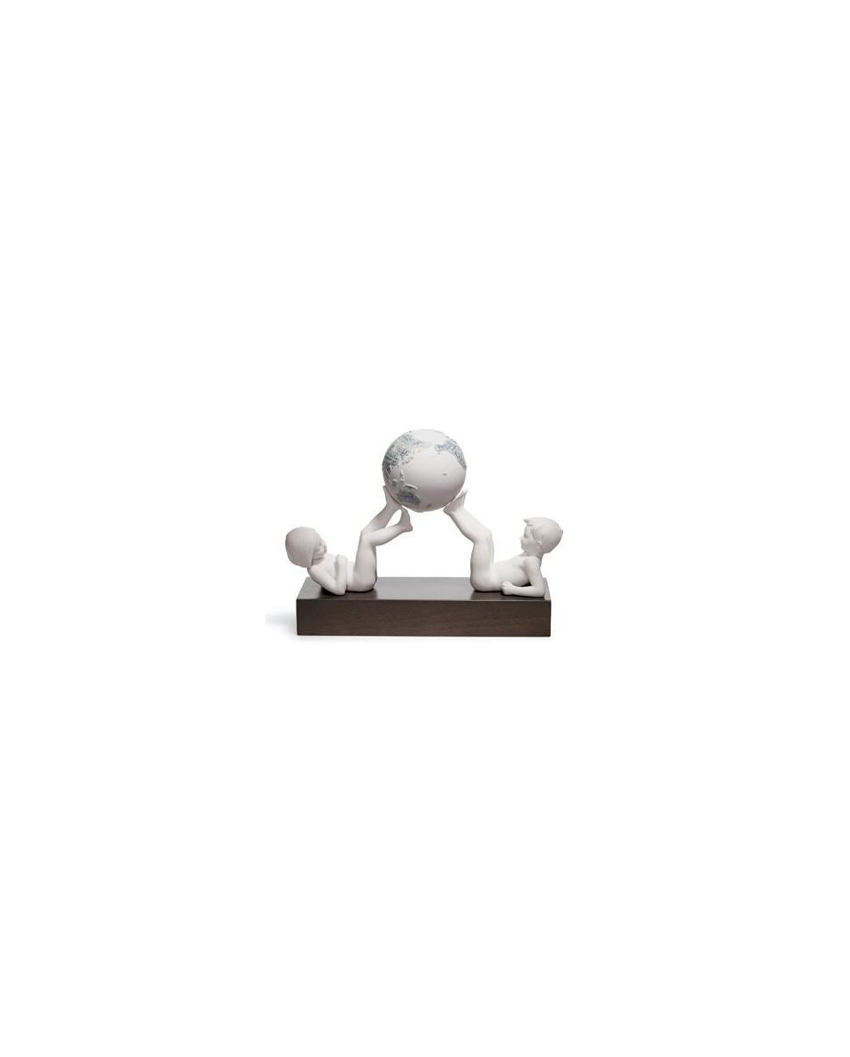 Lladro Fraternitas Figurine - TicTacArea.com