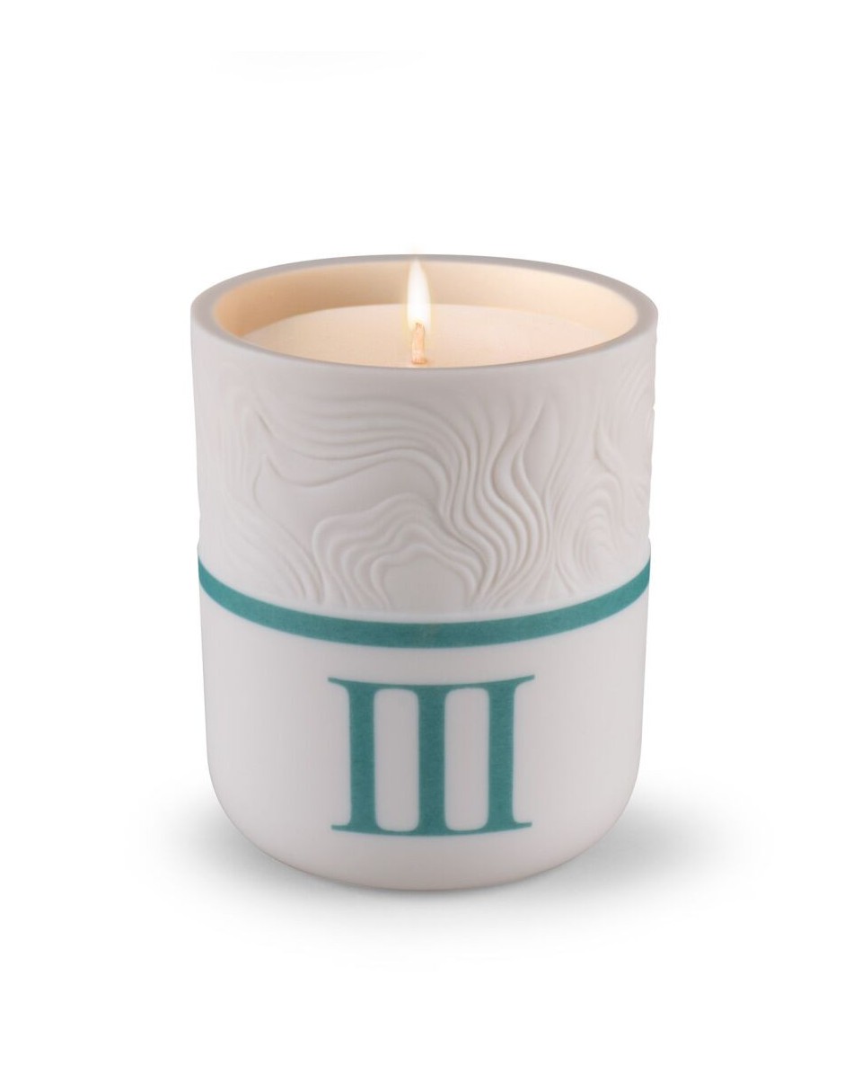 Timeless Candle III Lladro Porcelain 01040208 - TicTacArea