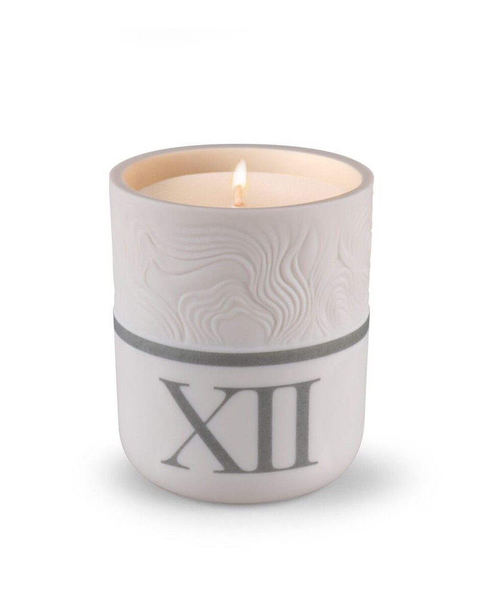 Timeless Candle XII Lladro Porcelain 01040212 - TicTacArea