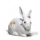 figurines Lladro 01006098 - Attentive Bunny with Flowers